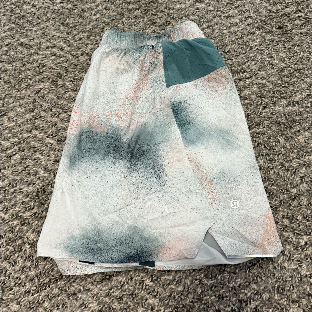 lululemon athletica Men’s 6in Limited Surge Liner Shorts